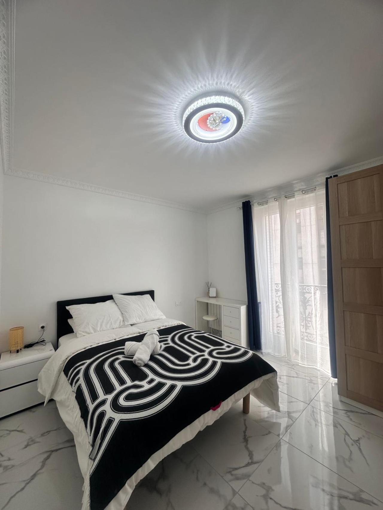 Superbe Appartement Renove Au Coeur De La Capitale Párizs Kültér fotó